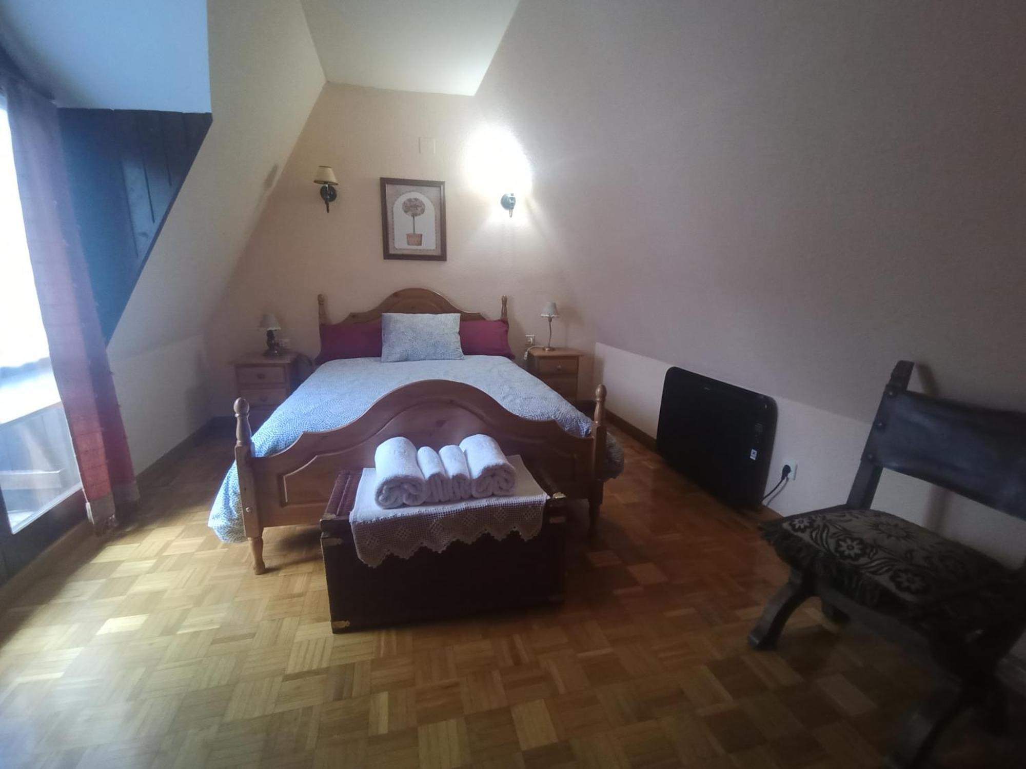 Atico En Pleno Pirineo Apartment El Pueyo de Jaca Bagian luar foto